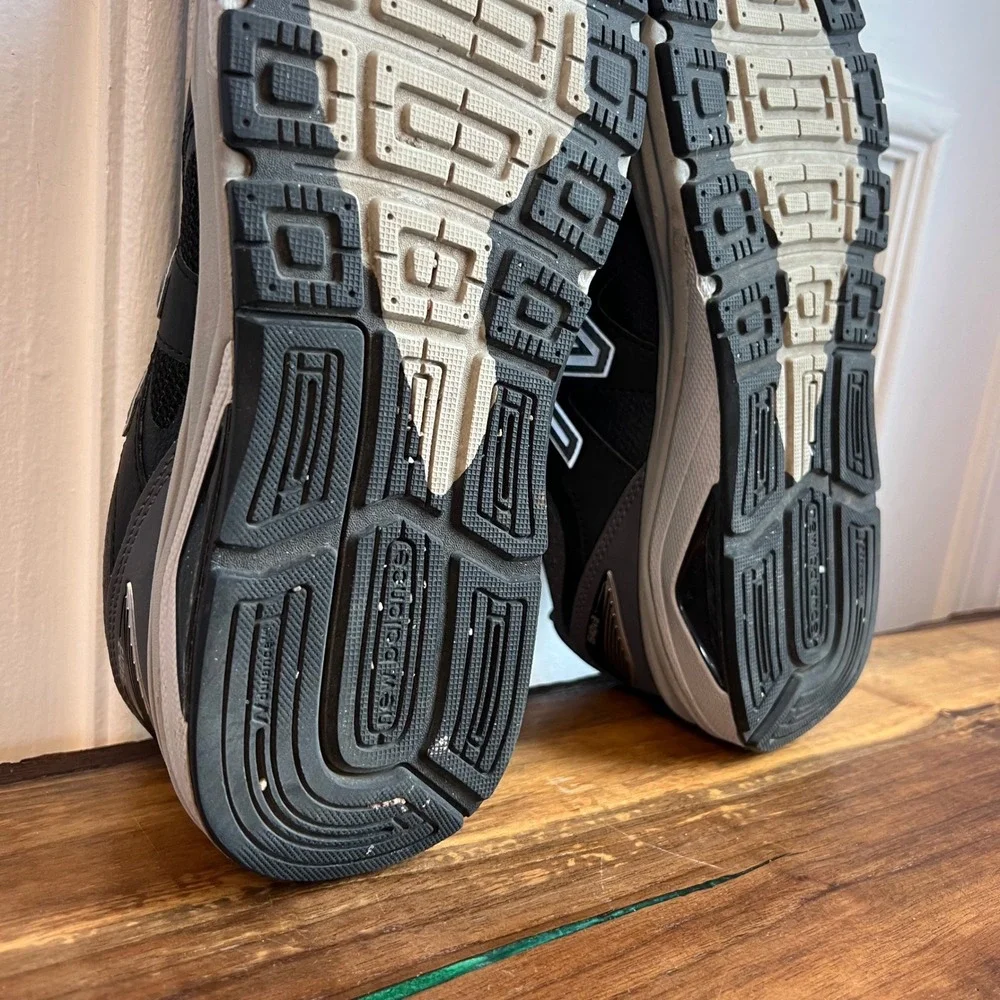New Balance 1540v3 Running‎ Shoes Gym Black Castlerock Men's Size 8 US 41.5 EU